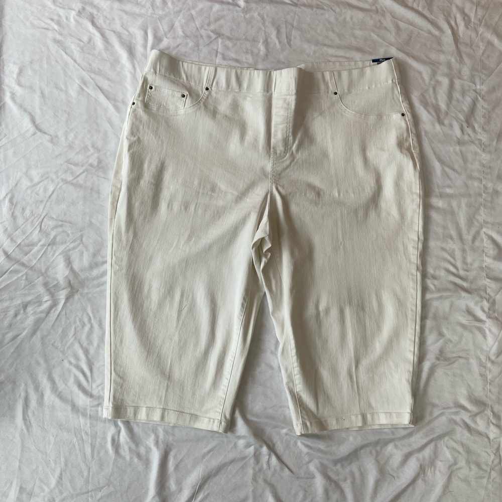 Terra & Sky Plus Stretch Capri in Cream